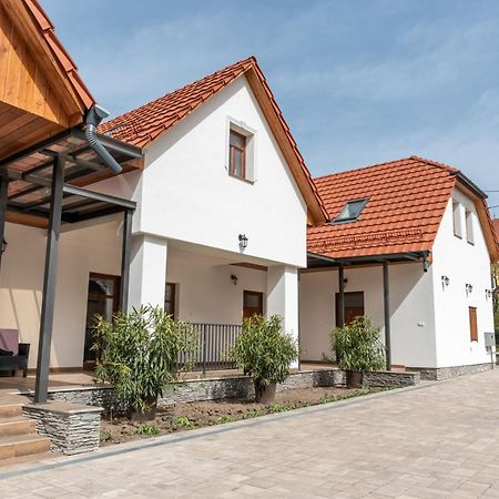 Paca-Hegyi Szallashely Erdohorvati Exteriör bild